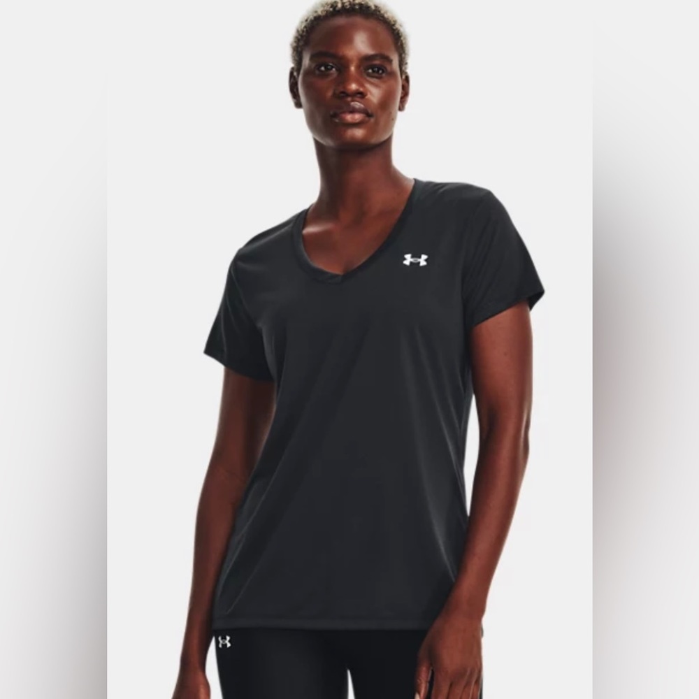 UNDER ARMOUR  Women, Size L, black tee